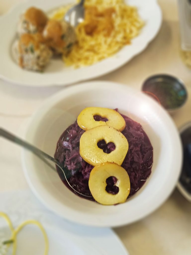 Landhaus-Fohlenhof-Rotkraut-Apfel