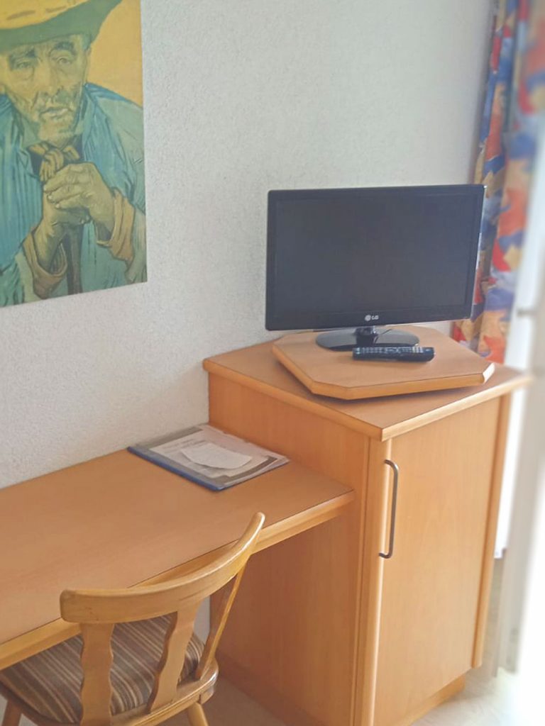 Landhaus-Fohlenhof-Zimmer-Tisch